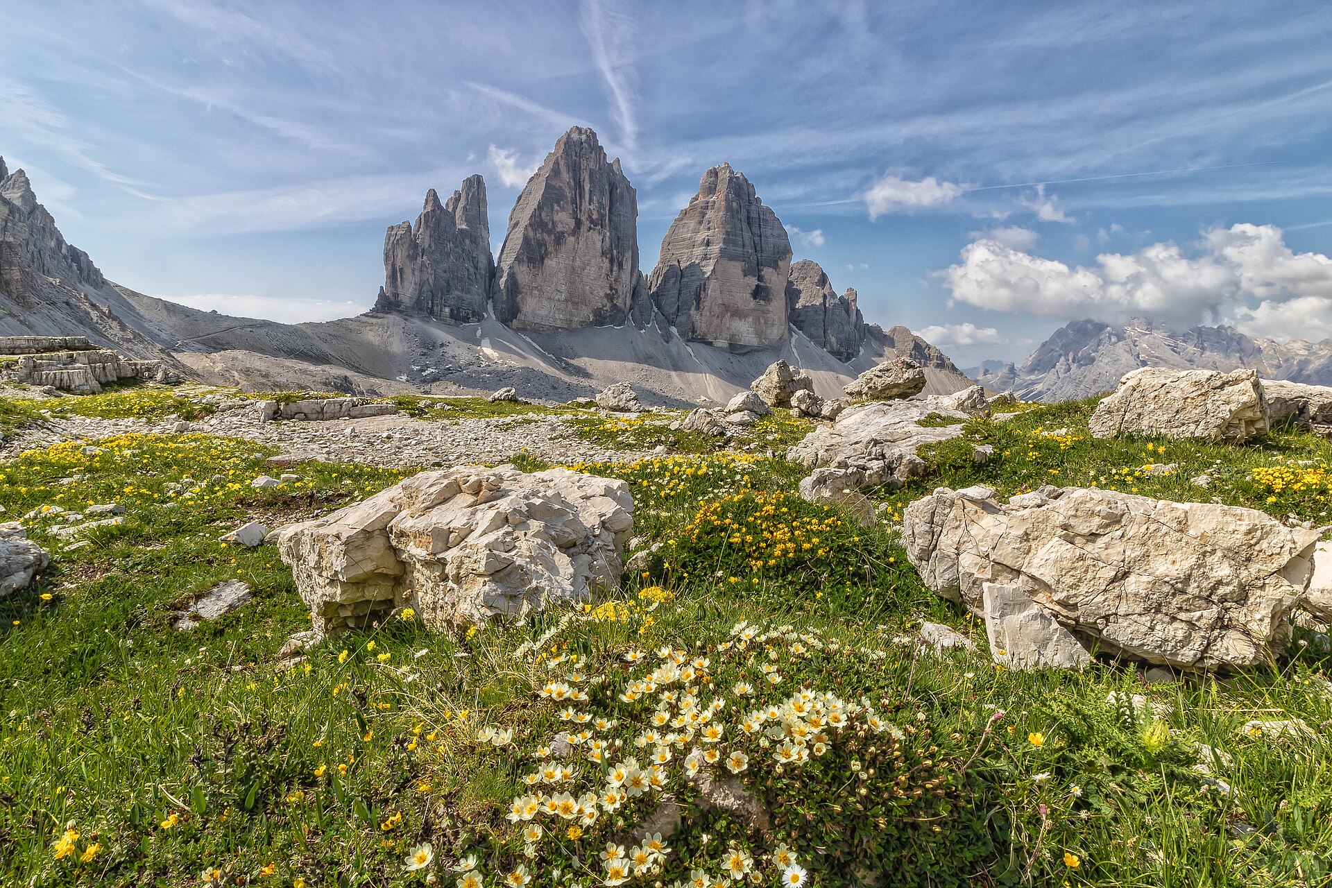 三峰山 Tre Cime di Lavaredo 参考图 1